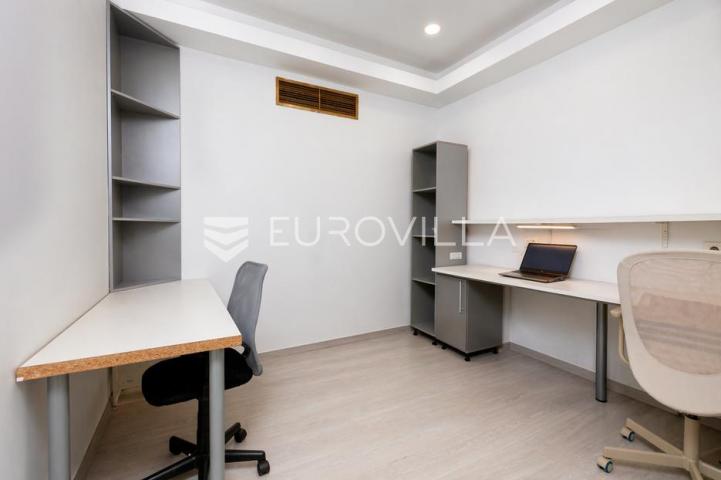Opatija, Volosko, reprezentativan poslovni prostor, terasa 100 m²