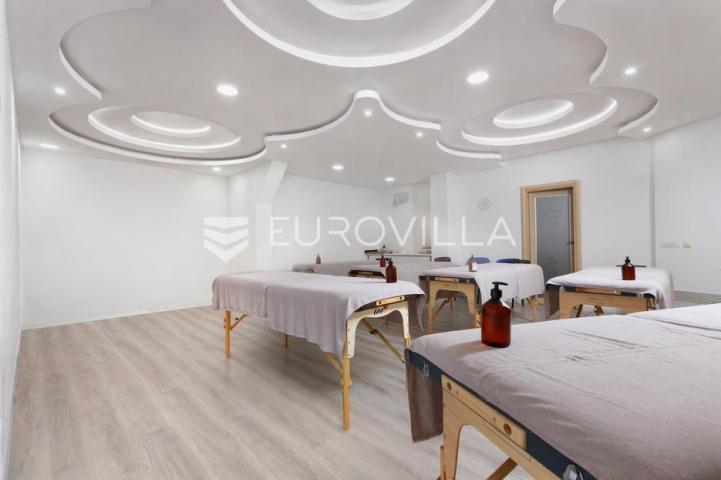 Opatija, Volosko, reprezentativan poslovni prostor, terasa 100 m²