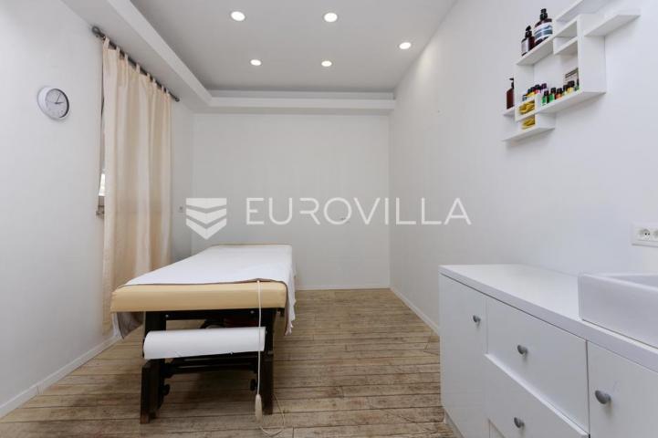 Opatija, Volosko, reprezentativan poslovni prostor, terasa 100 m²