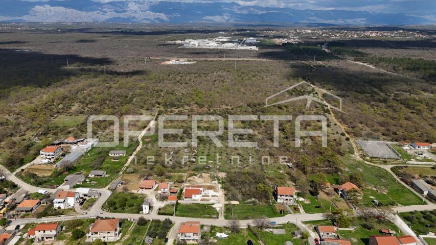 Murvica G. - građevinsko zemljište 650 m²