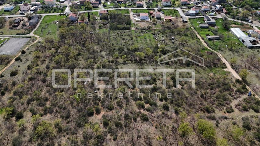 Murvica G. - građevinsko zemljište 650 m²