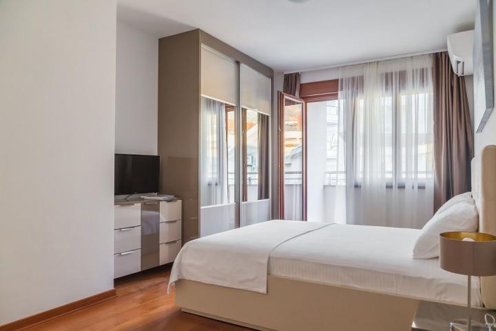 Nov dvosoban stan 90m2 na prodaju. Anatolia, Bečići