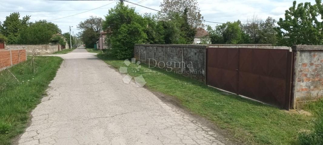 Izvrsna kombinacija doma i posla – kuća + poslovni prostor = VELIKI POTENCIJAL