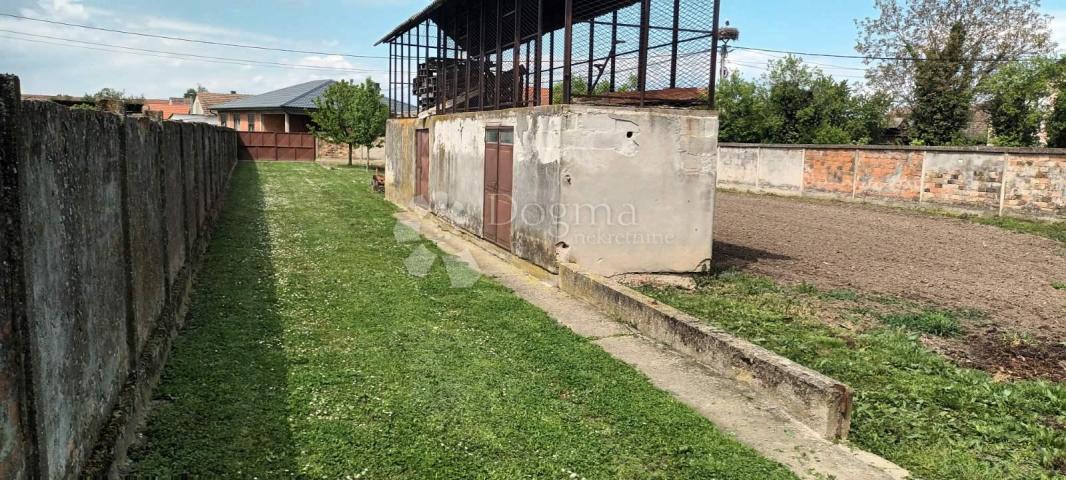 Izvrsna kombinacija doma i posla – kuća + poslovni prostor = VELIKI POTENCIJAL