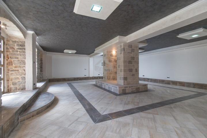 Poslovni prostor 102m2, Centar - Herceg Novi