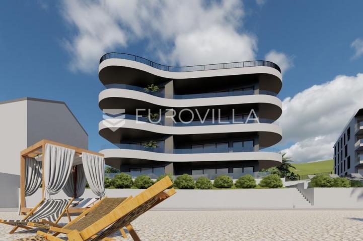 Okolica Trogira, luksuzni penthouse direktno na plaži