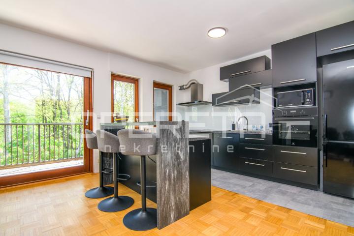 Prodaja prekrasnog obiteljskog 4-sobnog stana površine 109 m2 uz Park Maksimir