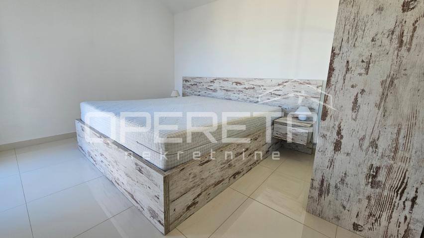 Novalja – 92 m², pogled na more, 3 terase, 2 parkinga