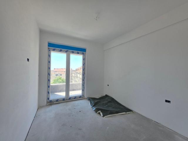 Nov jednosoban stan sa pogledom na more 43m² – Lazi, Budva