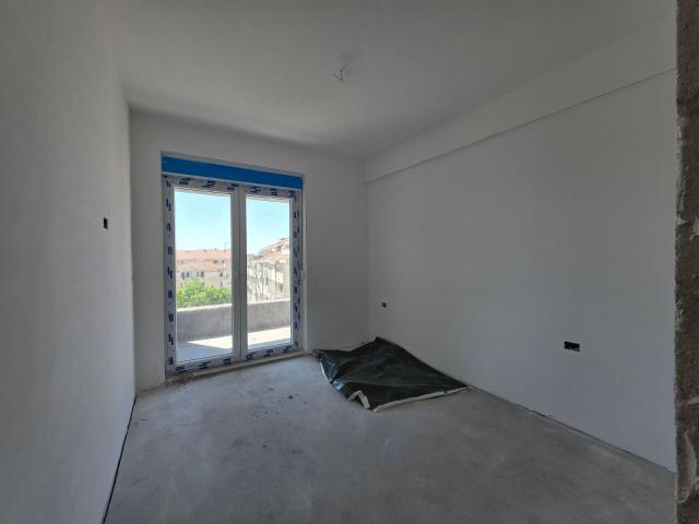 Nov jednosoban stan sa pogledom na more 43m² – Lazi, Budva