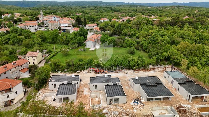 Prekrasna kuća u izgradnji, Labin, okolica