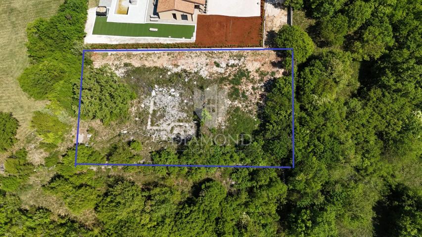 Labin, okolica, građevinsko zemljište na rubu naselja