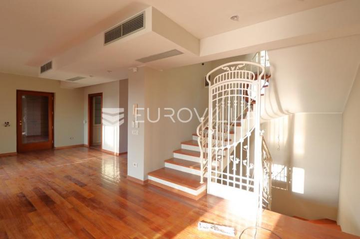 Istra, Poreč, dvojna kuća s pogledom na more, blizina grada i mora