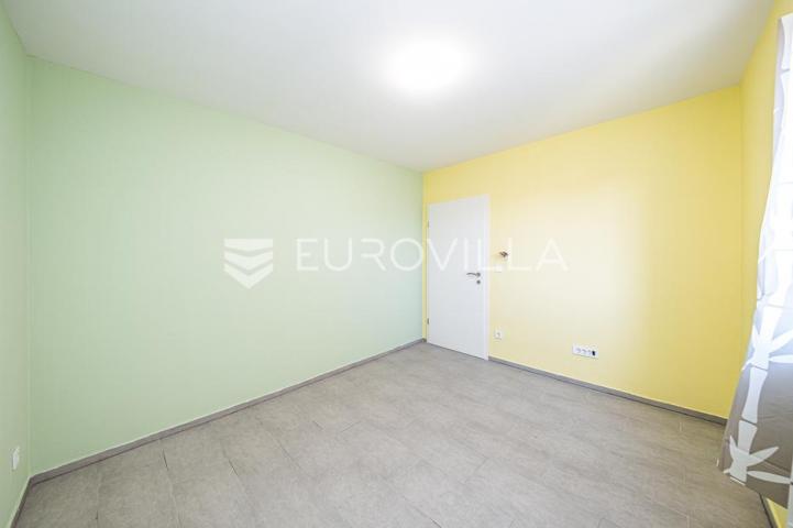 Zaprešić okolica, Prudnice, funkcionalna kuća 200 m²
