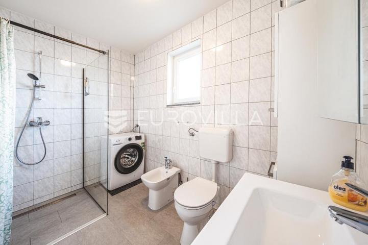 Zaprešić okolica, Prudnice, funkcionalna kuća 200 m²