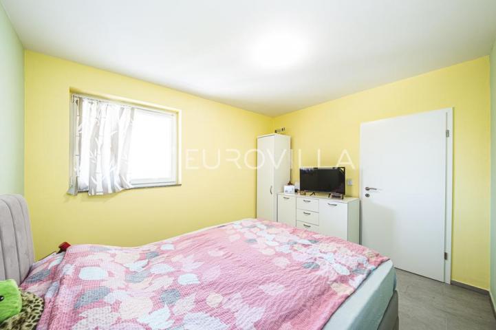 Zaprešić okolica, Prudnice, funkcionalna kuća 200 m²