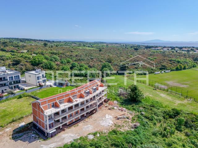 Stan s pogledom na more i galerijom – Medulin (300m od plaže, 77,76m2)