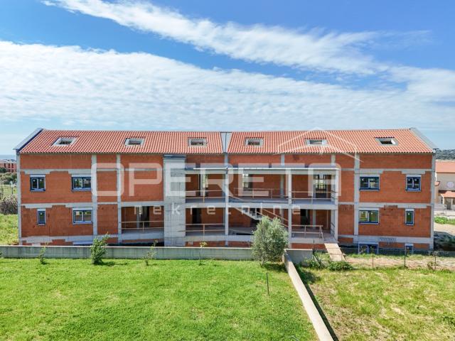 Stan s pogledom na more i galerijom – Medulin (300m od plaže, 82,94 m2)