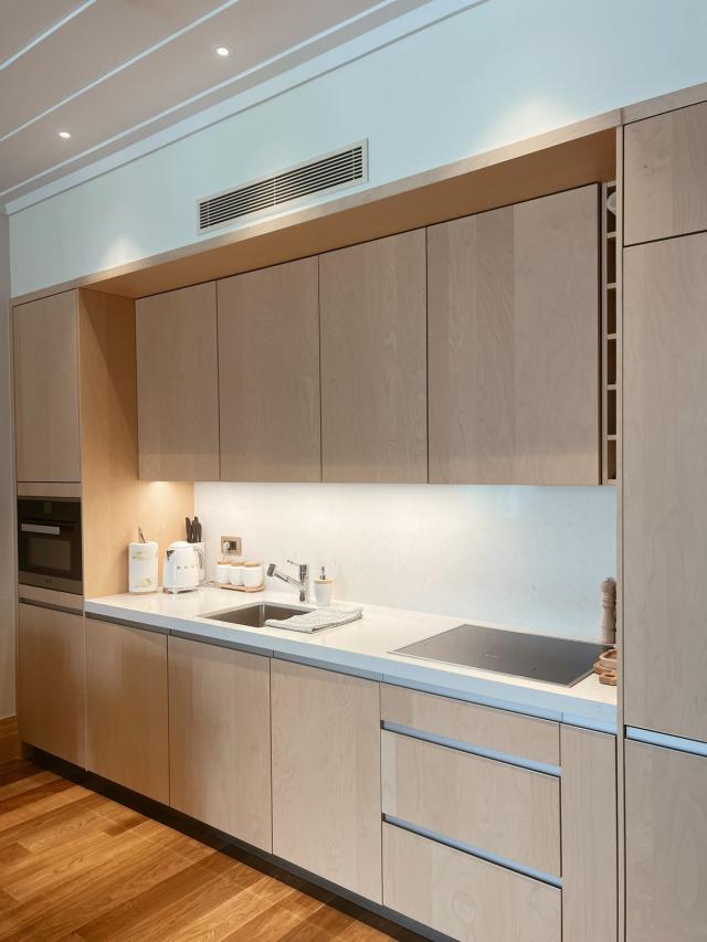 Luksuzan jednosoban apartman 80m² u prvoj liniji mora – Regent, Porto Montenegro, Tivat