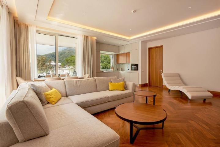 Luksuzan dvosoban stan 152m2– Elena, Porto Montenegro, Tivat