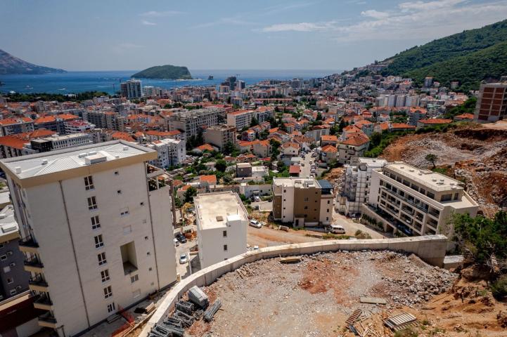 NOV JEDNOSOBAN STAN 46,6m² U NOVOM STAMBENOM KOMPLEKSU – DUBOVICA, BUDVA | MODERNI STANOVI SA BAZENO