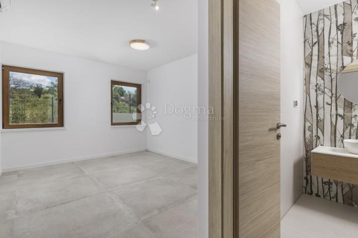 BEAUTIFUL FAMILY HOUSE WITH POOL IN CENTRAL ISTRIA