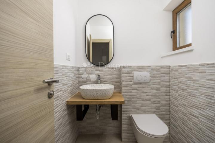 BEAUTIFUL FAMILY HOUSE WITH POOL IN CENTRAL ISTRIA