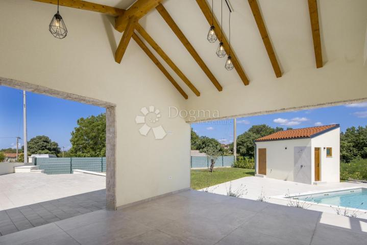BEAUTIFUL FAMILY HOUSE WITH POOL IN CENTRAL ISTRIA
