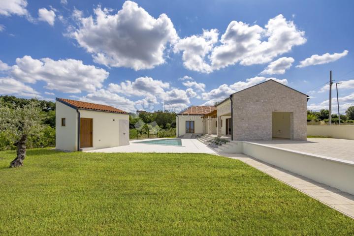 BEAUTIFUL FAMILY HOUSE WITH POOL IN CENTRAL ISTRIA
