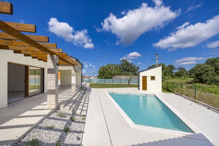 BEAUTIFUL FAMILY HOUSE WITH POOL IN CENTRAL ISTRIA