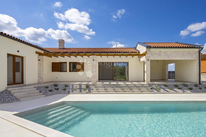 BEAUTIFUL FAMILY HOUSE WITH POOL IN CENTRAL ISTRIA