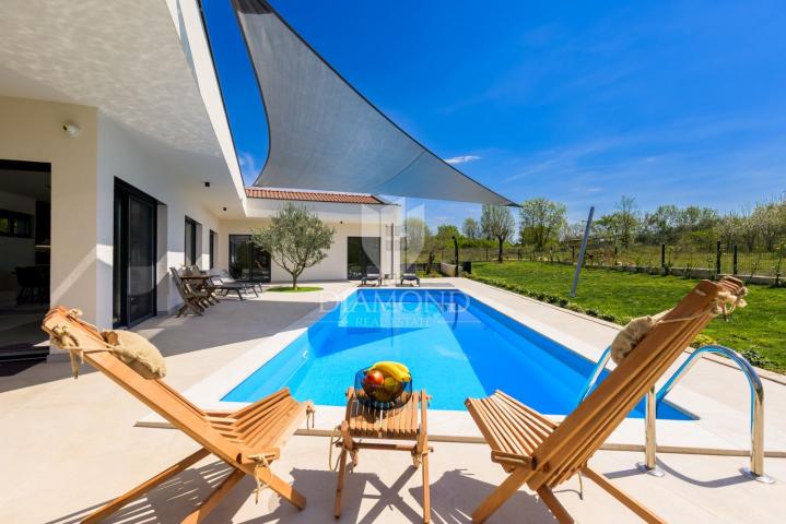 STOP! Newly built modern villa near Rovinj!