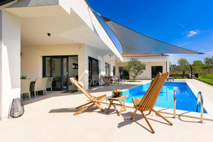 STOP! Newly built modern villa near Rovinj!