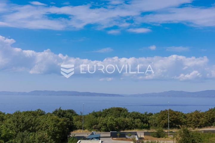 Rijeka, Kostrena, Paveki villa s 2 stana, pomoćnim objektom i bazenom, 279 m²