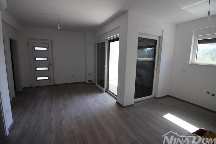Novogradnja, južna strana, 1 kat