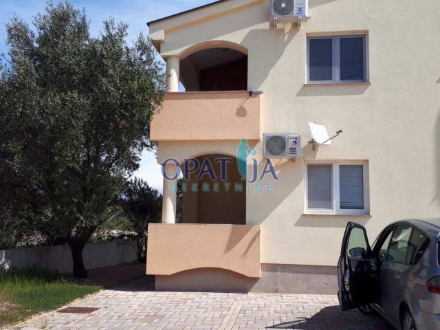 Vir - Južna strana, apartman na 1. katu, 150m do mora