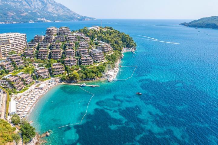 BUDVA, DUKLEY GARDENS-Trosoban penthouse od 255m² sa terasom od 202m² i direktnim pogledom na more (