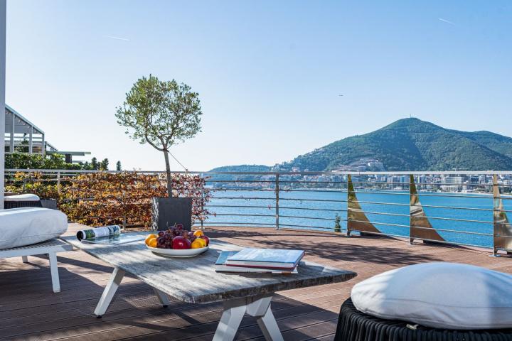 BUDVA, DUKLEY GARDENS-Trosoban penthouse od 255m² sa terasom od 202m² i direktnim pogledom na more (