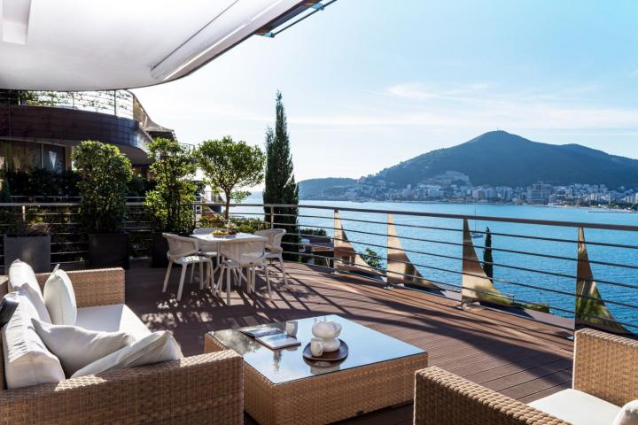 BUDVA, DUKLEY GARDENS-Trosoban penthouse od 255m² sa terasom od 202m² i direktnim pogledom na more (