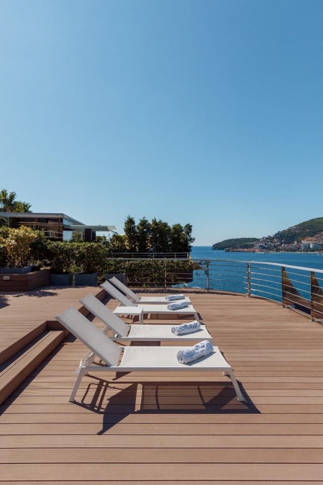 BUDVA, DUKLEY GARDENS-Trosoban penthouse od 282m² sa terasom od 235m² i direktnim pogledom na more (
