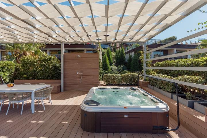 BUDVA, DUKLEY GARDENS-Trosoban penthouse od 282m² sa terasom od 235m² i direktnim pogledom na more (