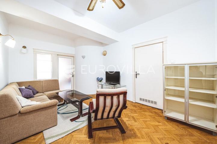 Zagreb, Centar, uređen trosoban stan površine 57 m²