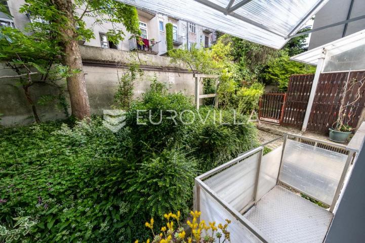 Zagreb, Centar, uređen trosoban stan površine 57 m²