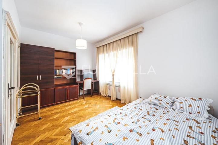 Zagreb, Centar, uređen trosoban stan površine 57 m²