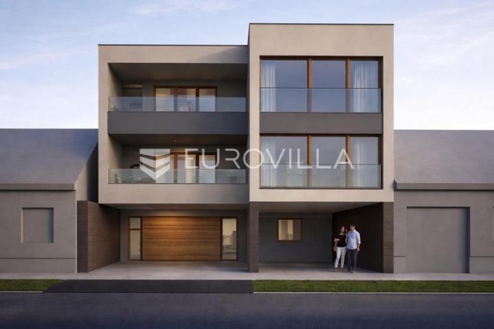 Osijek, Retfala, odlično raspoređen peterosoban stan na 1. katu, 125 m²