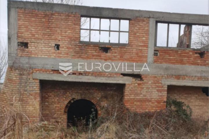 Vukovar, investicijsko zemljište 21.027 m² bivša ciglana