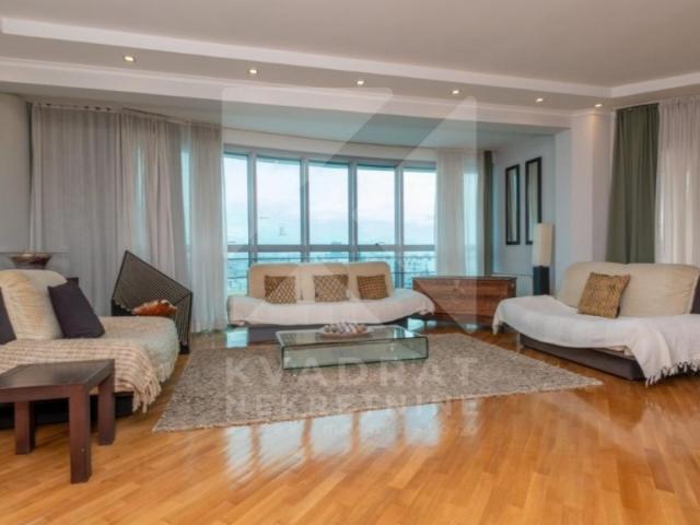 Prodaja, Trosoban stan, Podgorica, Preko Morače, 140m2