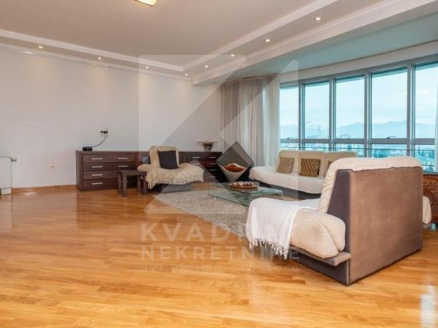 Prodaja, Trosoban stan, Podgorica, Preko Morače, 140m2