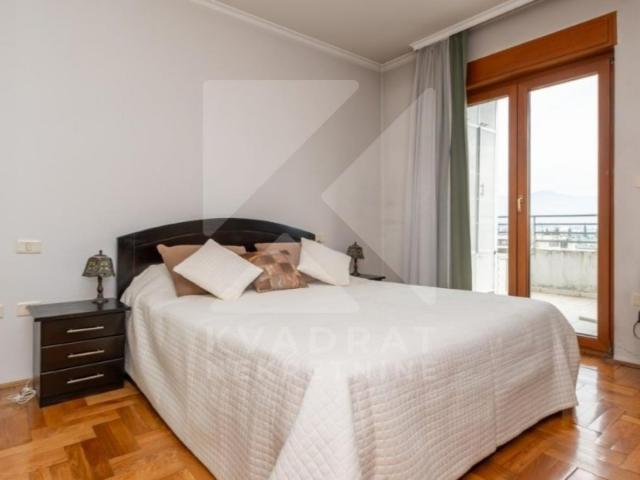 Prodaja, Trosoban stan, Podgorica, Preko Morače, 140m2