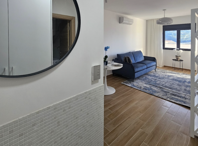 Izdavanje, Stan, 39m2 , KUMBOR